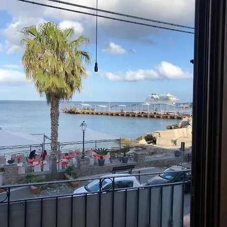Deluxe Lipari Room-3